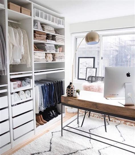 When designing this wardrobe, storage and desk area we had one main challenge to contend with. 1001 + idées de dressing ouvert pour s'inspirer à réaliser ...