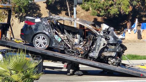 2 Passengers Killed In San Jose After Juvenile Crashes Stolen Car Police Say Abc7 San Francisco