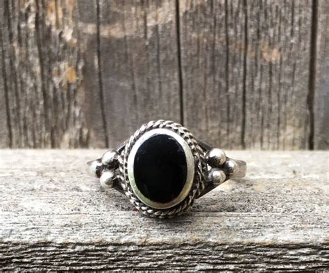 Vintage 925 Sterling Silver Black Onyx Size 7 Womens Ring By