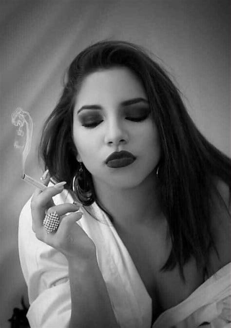 Pin On Beautiful Women Smoking