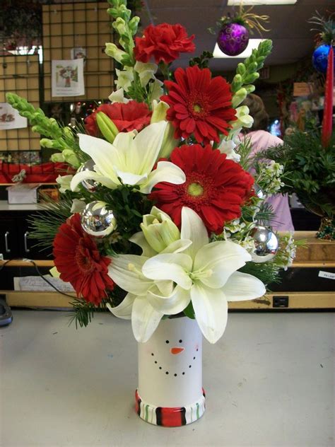 Florist Friday Recap 1222 1228 Happy Holidays Flower Vase
