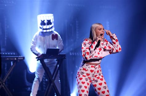 Marshmello And Anne Maries ‘friends Performance On ‘fallon Video