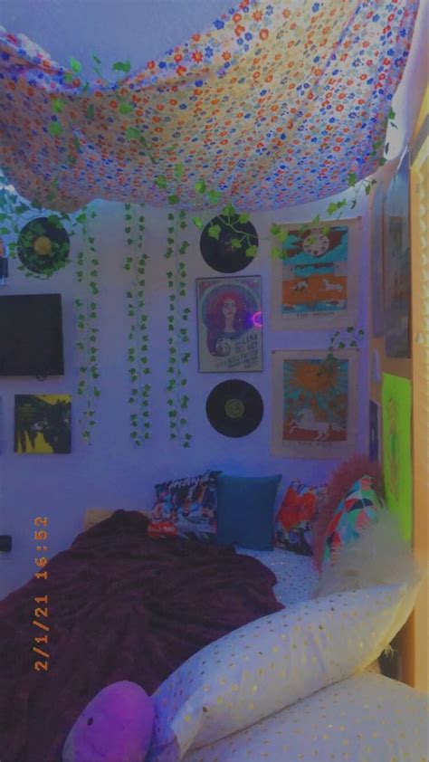 Skater Girl Indie Room Vibes Girls Bedroom Neon Bedroom Girls Dorm