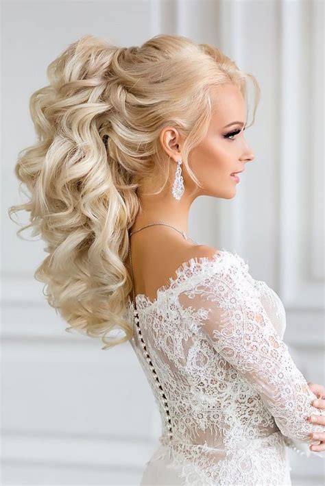 25 most elegant looking curly wedding hairstyles haircuts and hairstyles 2018
