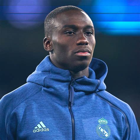 Edouard Mendy Edouard Mendy Returns To Chelsea After Injury On Senegal