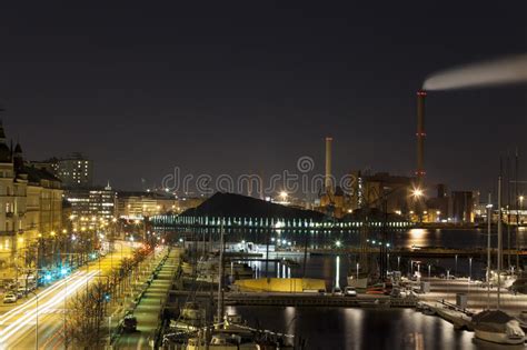 En la finlandia independiente , la pena capital por delitos cometidos en tiempos de paz fue abolida por ley en 1949 y en 1972 fue abolida por completo. Capital City Of Finland, Helsinki Stock Image - Image of ...