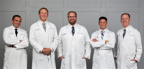 teams advanced physicians of sports and orthopedic medicine