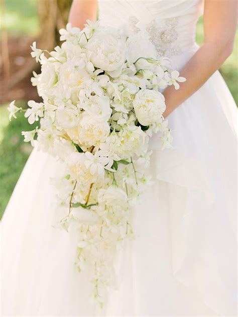 20 Romantic White Wedding Bouquet Ideas Cascading Wedding Bouquets