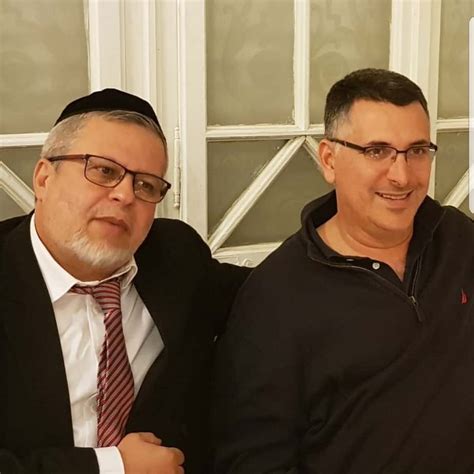 Gid'on married first name even overkovich saar, אבן אוברקוביץ סער. "כילד ובלי להבין נמשכתי לרוחניות, התעניינתי באלוקים, בתורה ...