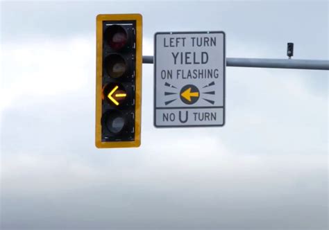 Flashing Yellow Left Turn Signals Now On Junction Boulevard City Of Roseville