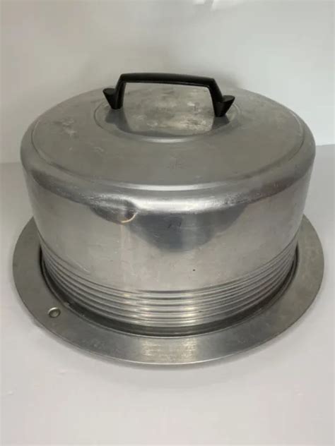 Vintage Regal Ware Aluminum Cake Carrier Locking Platter Large