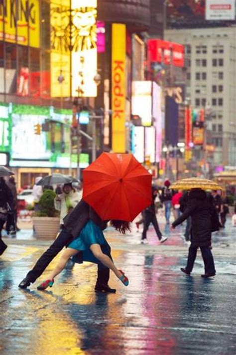 7 Breathtaking Romantic Pictures Of Couples Kissing From Dancers Among