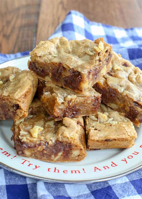 A Classic Blondie Recipe Is The Dessert That Everyone Needs To Have In