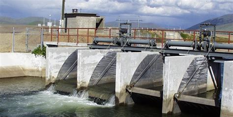 Custom Water Control Gates Fresno Valves And Castings