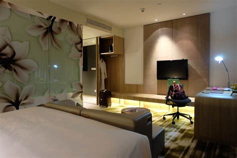 Plus is reasonable price and a lot of inexpensive cafes. World's Best Airport Hotel: Crowne Plaza Changi Airport