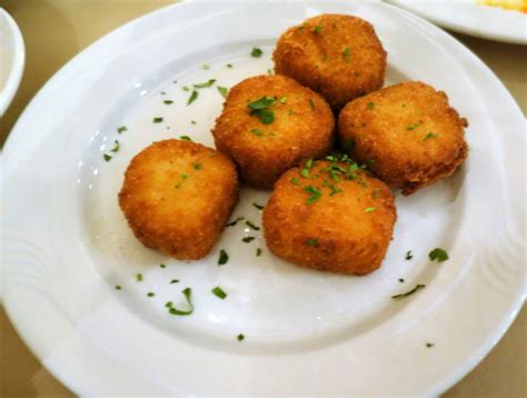 Große sorge um pietro lombardi (29)! King Umberto Restaurant, Elmont NY | Endo Edibles