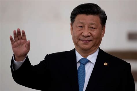 la unión europea y el reino unido evalúan imponer sanciones a china por la expulsión de los