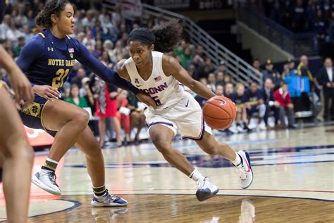 Walker Leads No 4 Uconn In Rout Of Notre Dame University Of Connecticut Athletics