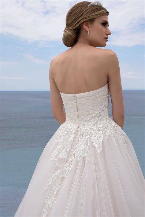 Maybe you would like to learn more about one of these? Brautkleid Hochzeitskleid Matrk Lesley Blush Novia ...