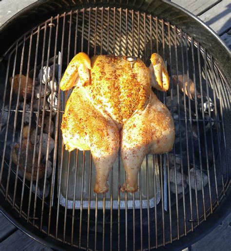 First time doing a whole chicken on my Weber Kettle : grilling