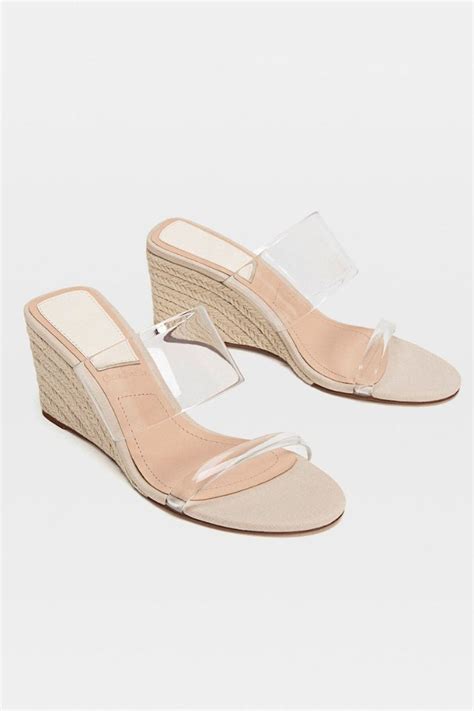 Stradivarius Ha Combinado Todos Sus Vestidos Con Estas Sandalias Que