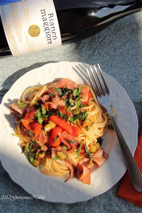 Check spelling or type a new query. Spaghetti con calamaretti, zucchine e pomodori datterini ...