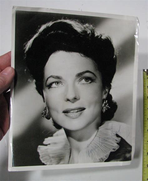 Agnes Moorehead Autograph Signed Photo 8x10 Endora Bewitched Oscar
