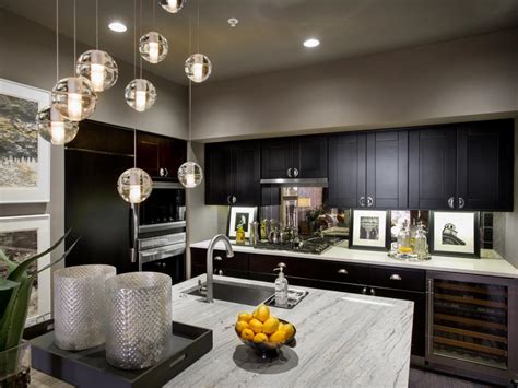 There sure are lots of choices within the color palette with the recent kitchen cabinet trends of adding distressed colored finishes. Ideas for Painting Kitchen Cabinets + Pictures From HGTV ...