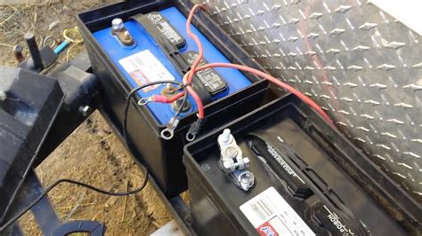 A picture rather than a wiring diagram. How to wire your RV Batteries. - YouTube