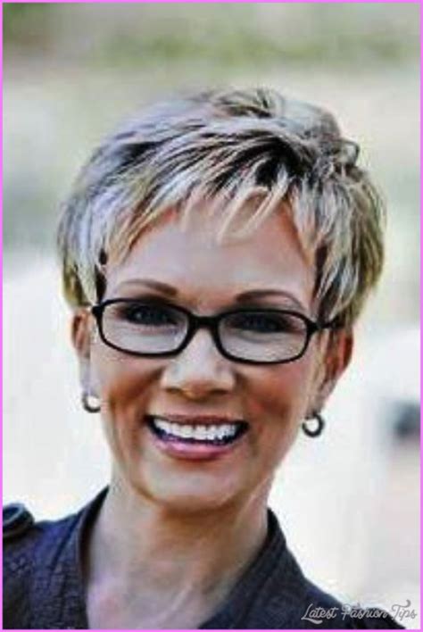 Short Hair For Women Over 50 With Glasses Curly Hairstyles For Round