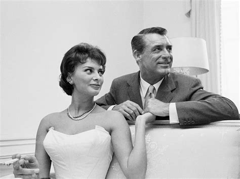 Sophia Loren il suo rimpianto è un matrimonio in abito bianco