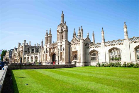 Social Distancing Cambridge University Walking Tour Footprints Tours