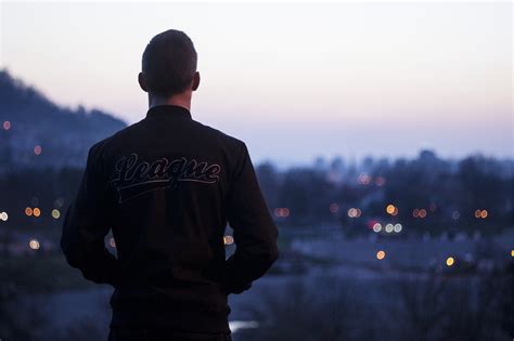 Gambar Manusia Orang Orang Matahari Terbenam Melihat Orang Malam Kegelapan Jaket