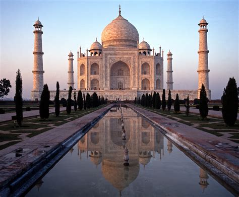 Send mobile gifts to dubai from india. Dubai vs Abu Dhabi for Incentive TravelGlobal Incentives