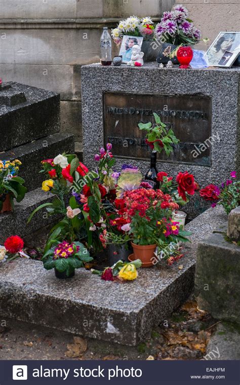 The Grave Of Jim Morrison Pere Lachaise Cemetery Paris Stock Photo