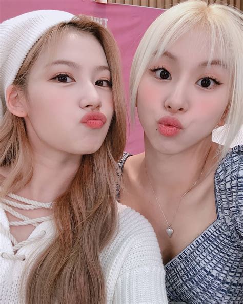 210627 Twice Instagram Update Sana And Chaeyoung Kpopping