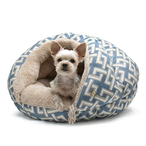 She has a decade of experience volunteering with animal shelters, and, of course. Burger Pet Bed by Dogo - Geometric | BaxterBoo