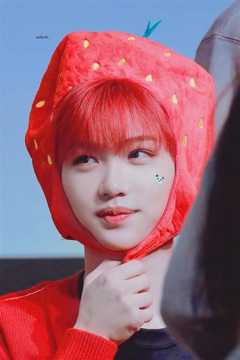 Strayberry Lixie😊😅🍓 Felix Stray Kids Red Hair Men Red Hair