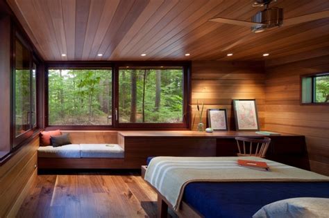 Did you scroll all this way to get facts about frank lloyd wright furniture? Frank Lloyd Wright-Inspired Lakeside Home - Modern ...