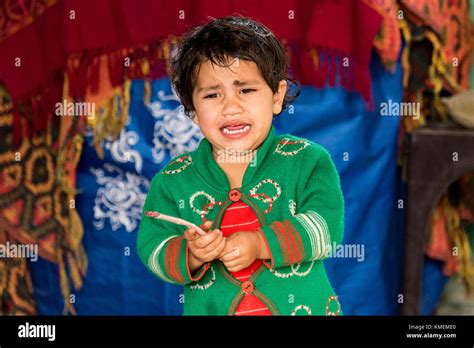 Ethnic Child Crying Hi Res Stock Photography And Images Alamy