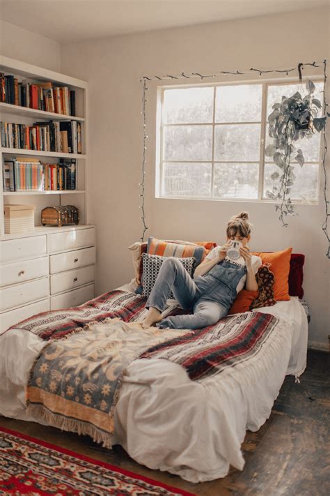 Which is the best color for a bedroom? Pin by Stuart Archer on Beautiful•Nightmare | Home bedroom ...
