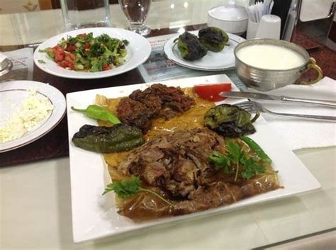 500 gr.kuşbaşı kuzu eti (dana eti yada kuşbaşı tavuk eti de kullanabilirsiniz) 2 tane havuç 2 tane patates 1 tane domates 1 su bardağı bezelye 1 tane kirmizi biber. Kağıt Kebabı... - Hacıbaba Sinan Et Lokantası, Malatya ...