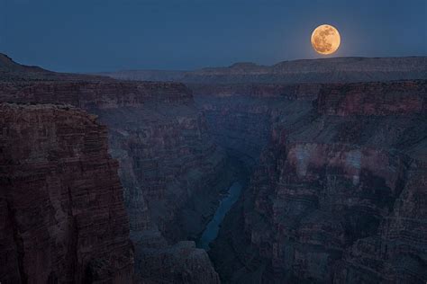 2012 Supermoon Over Grand Canyon Moon Photography Beautiful Moon