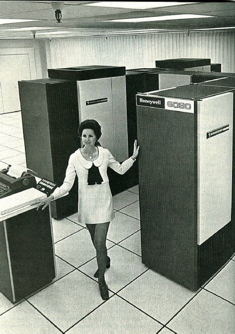 Honeywell Information Systems H6080 Mainframe Computer Old Computers
