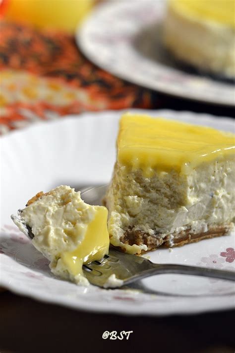Learn how to make sour cream cheesecake. Sour Cream Cheesecake - The Big Sweet Tooth