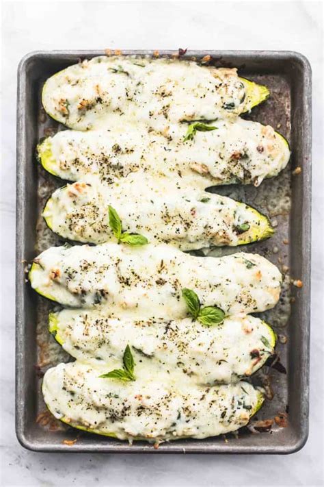 Lasagna stuffed zucchini boats are simple to make, requiring just 30 minutes. White Chicken Lasagna Stuffed Zucchini Boats | Creme De La ...