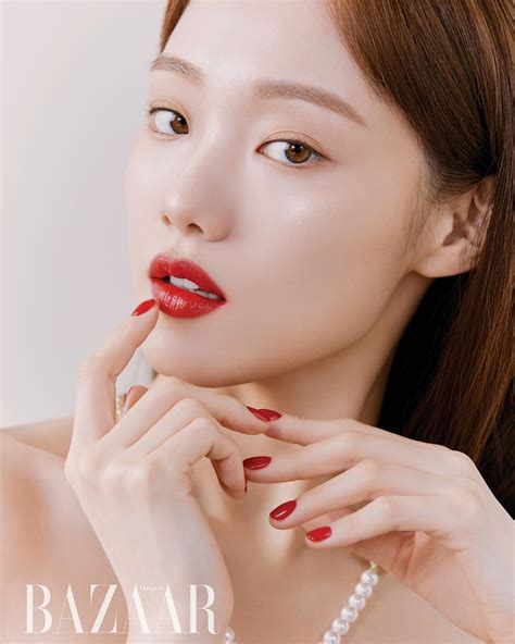 How To Do Korean Dewy Makeup Look