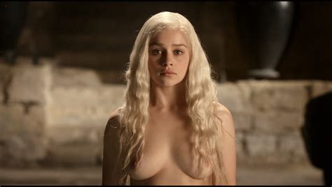 Emilia Clarke Nude Topless Very Hot In Game Of Thrones S E Hdtv P