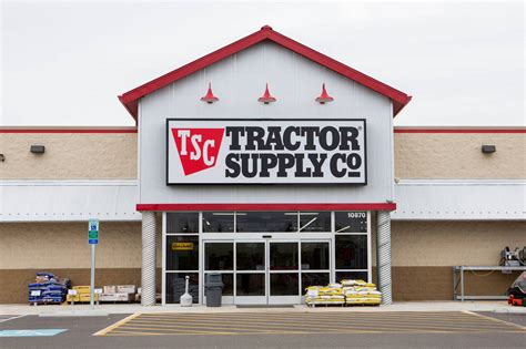 Cut Your Losses On Tractor Supply Stock Barrons