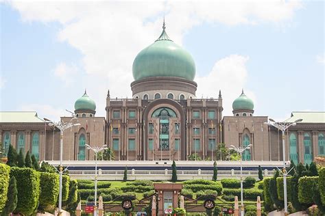 The prime minister's office moved to putrajaya in 1999. Prime Ministers Of Malaysia - WorldAtlas